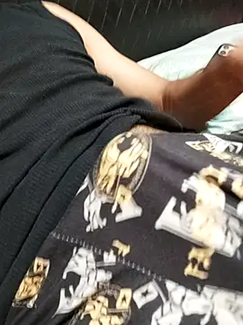 Snapshot of GG23MVP chatting on 11.28.25 GG23MVP online show from 11.28.25