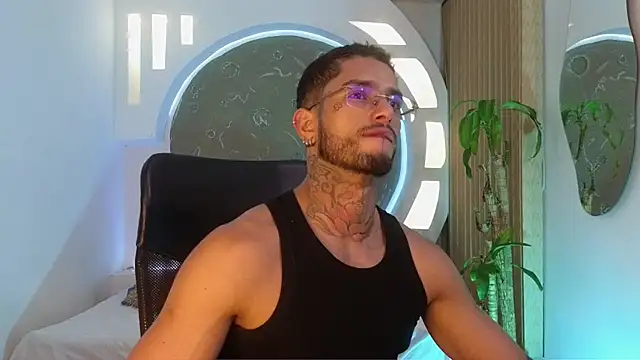 Snapshot of Alanrodgers chatting on 03.05.26 Alanrodgers online show from 03.05.26