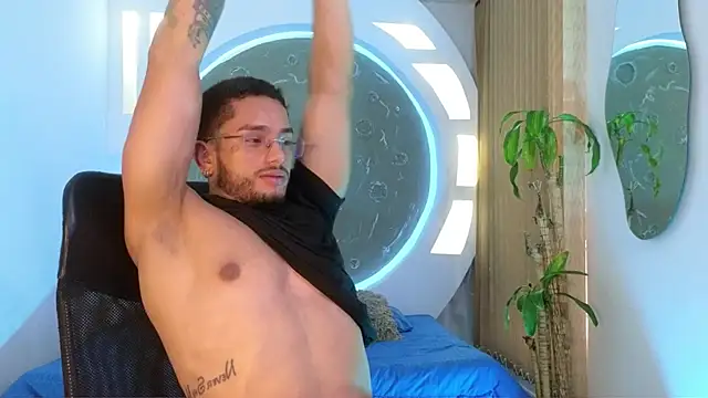 Snapshot of Alanrodgers chatting on 03.06.26 Alanrodgers online show from 03.06.26