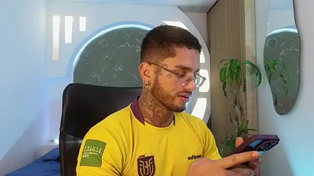 Snapshot of Alanrodgers chatting on 03.07.26 Alanrodgers online show from 03.07.26