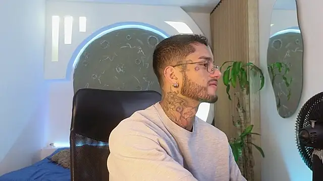 Snapshot of Alanrodgers chatting on 03.09.26 Alanrodgers online show from 03.09.26