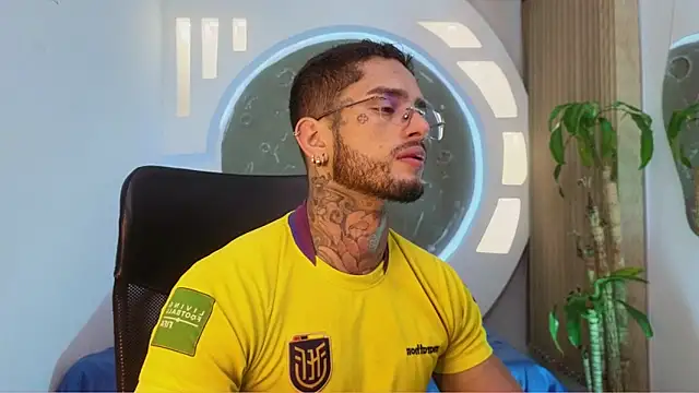 Snapshot of Alanrodgers chatting on 03.12.26 Alanrodgers online show from 03.12.26