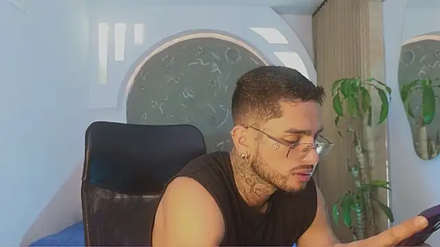 Snapshot of Alanrodgers chatting on 03.14.26 Alanrodgers online show from 03.14.26