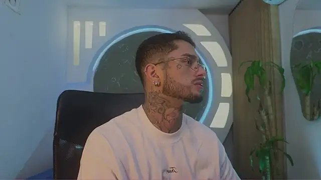 Snapshot of Alanrodgers chatting on 03.15.26 Alanrodgers online show from 03.15.26