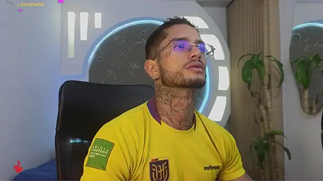 Snapshot of Alanrodgers chatting on 03.17.26 Alanrodgers online show from 03.17.26