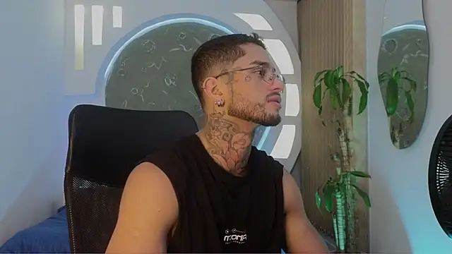 Snapshot of Alanrodgers chatting on 03.21.26 Alanrodgers online show from 03.21.26