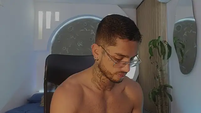 Snapshot of Alanrodgers chatting on 03.30.26 Alanrodgers online show from 03.30.26