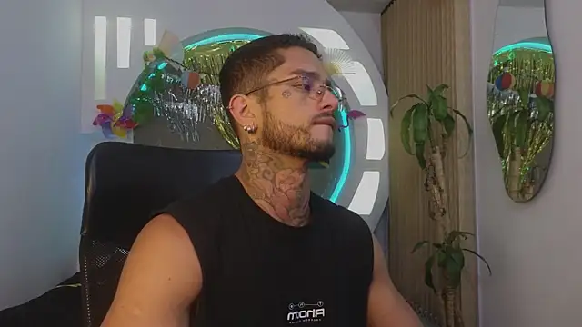 Snapshot of Alanrodgers chatting on 04.06.26 Alanrodgers online show from 04.06.26