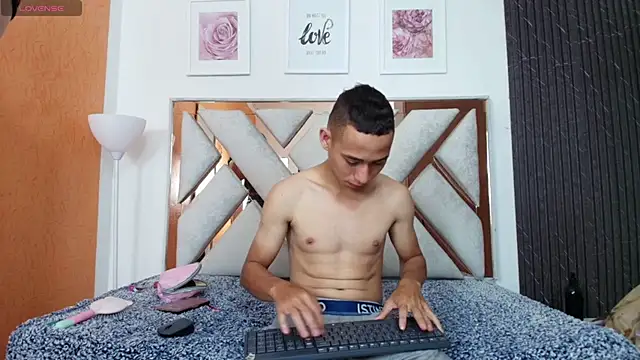 Antonella And Thiago online show from 11.15.25