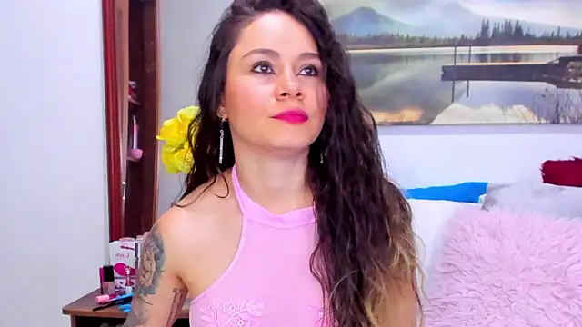 Snapshot of Aurora_Real chatting on 11.26.25 Aurora Real online show from 11.26.25