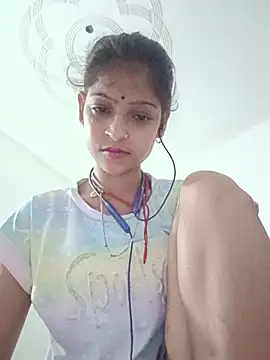 Mohnicute online show from 06.28.26