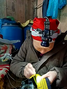 girl-hot2x online show from 01.06.26