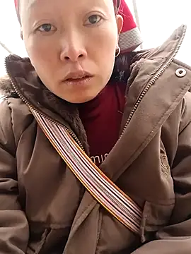 girl-hot2x online show from 01.08.26