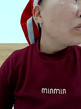 girl-hot2x online show from 01.15.26