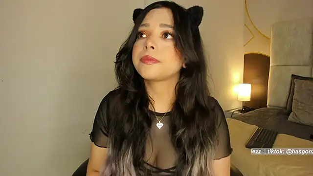 Snapshot of Has_gonzalez chatting on 04.24.26 Has gonzalez online show from 04.24.26
