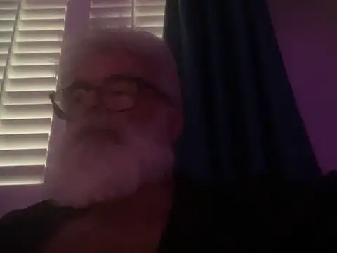 Snapshot of LeatherSdaddy chatting on 04.21.26 LeatherSdaddy online show from 04.21.26