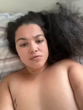 Snapshot of callmebaby2025 chatting on 11.11.25 callmebaby2025 online show from 11.11.25