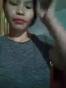 Snapshot of chim-yen chatting on 11.11.25 chim-yen online show from 11.11.25