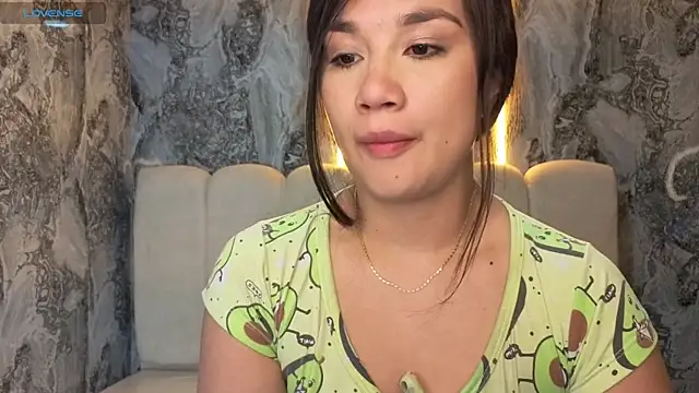 Snapshot of Violetta_jhonson_a chatting on 06.27.26 Violetta jhonson a online show from 06.27.26