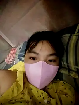 Snapshot of xu-ka chatting on 11.14.25 xu-ka online show from 11.14.25