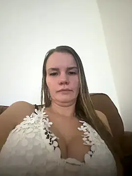 Cutebrowneyes  online show from 12.15.25