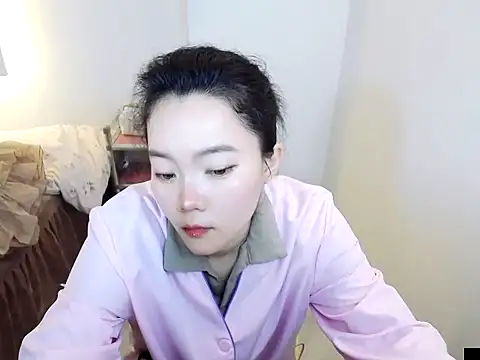 Snapshot of Shaurk chatting on 11.25.25 Shaurk online show from 11.25.25