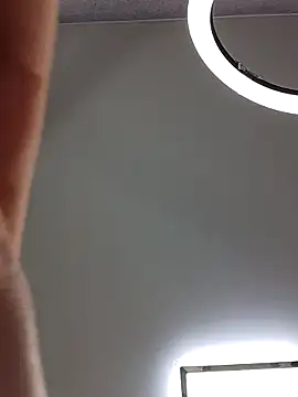 Snapshot of K_Katniss chatting on 11.14.25 K Katniss online show from 11.14.25