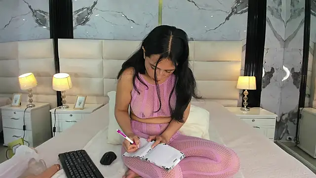 Lucy Vegas online show from 02.12.26