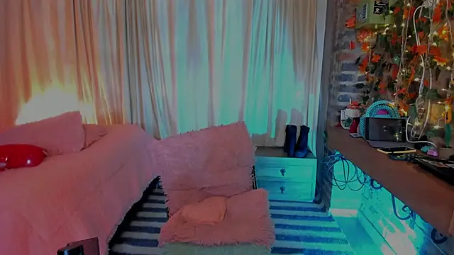 LaGoldenBitch online show from 01.31.26