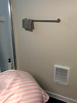 NaomiBella333 online show from 11.12.25