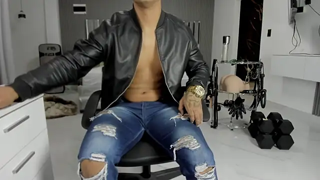 master leather online show from 06.10.26