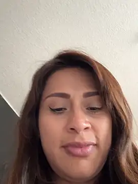 valeria absurdah online show from 12.15.25