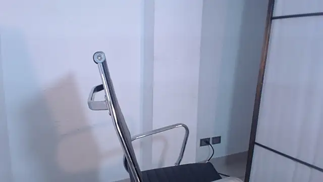 Snapshot of CataGreen1 chatting on 11.11.25 CataGreen1 online show from 11.11.25