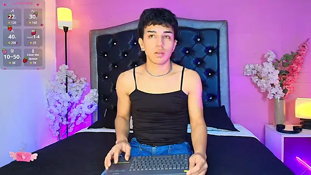 Snapshot of Davel_Svetla chatting on 11.14.25 Davel Svetla online show from 11.14.25