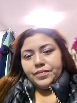 Snapshot of la_beba20 chatting on 12.22.25 la beba20 online show from 12.22.25