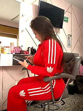 Snapshot of XIIMENA7 chatting on 11.12.25 XIIMENA7 online show from 11.12.25