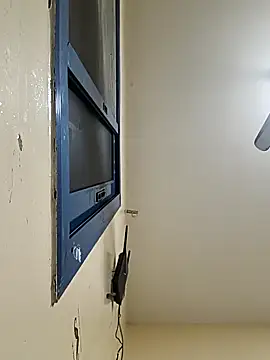 Snapshot of Hamoudy50 chatting on 11.12.25 Hamoudy50 online show from 11.12.25