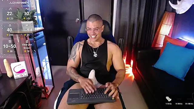 Snapshot of Zed_ferrer chatting on 04.20.26 Zed ferrer online show from 04.20.26