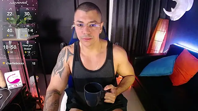 Snapshot of Zed_ferrer chatting on 04.23.26 Zed ferrer online show from 04.23.26