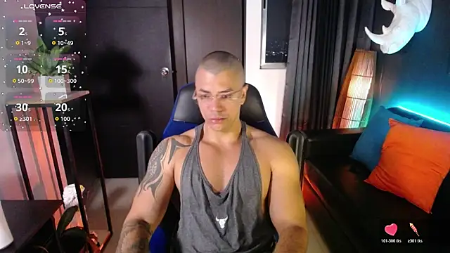 Snapshot of Zed_ferrer chatting on 05.30.26 Zed ferrer online show from 05.30.26