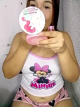Girl Nasty Dirty online show from 05.22.26