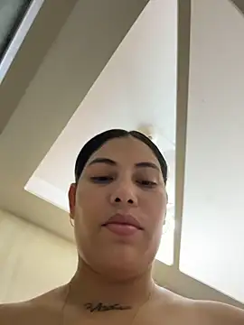 Snapshot of Anna_Bitch_Disgusting chatting on 11.13.25 Anna Bitch Disgusting online show from 11.13.25