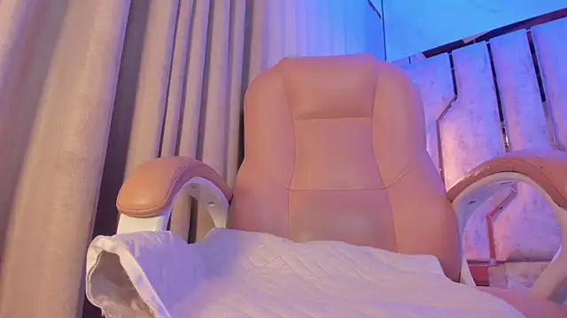 Snapshot of Caroline_palmerr chatting on 04.09.26 Caroline palmerr online show from 04.09.26