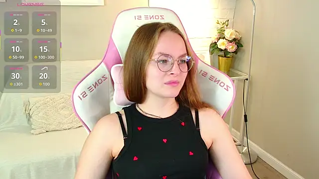 Snapshot of MadisonSmitt chatting on 11.20.25 MadisonSmitt online show from 11.20.25