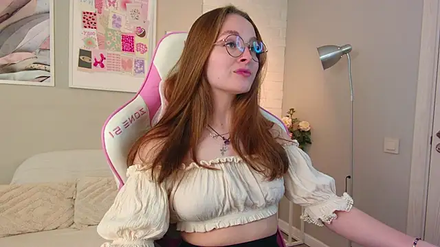 Snapshot of MadisonSmitt chatting on 03.16.26 MadisonSmitt online show from 03.16.26