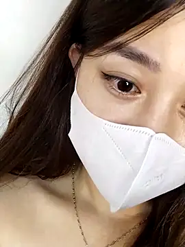 Snapshot of MiCandy-Lovee chatting on 11.13.25 MiCandy-Lovee online show from 11.13.25