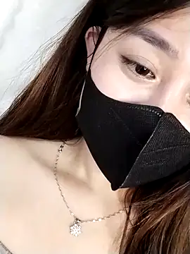 Snapshot of MiCandy-Lovee chatting on 11.15.25 MiCandy-Lovee online show from 11.15.25