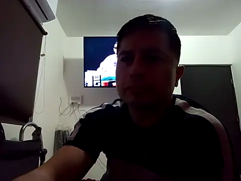 Snapshot of Al3vr chatting on 11.19.25 Al3vr online show from 11.19.25