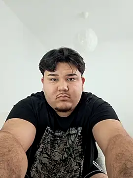 latina w19 online show from 11.24.25