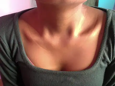 Riyya 00 online show from 11.18.25